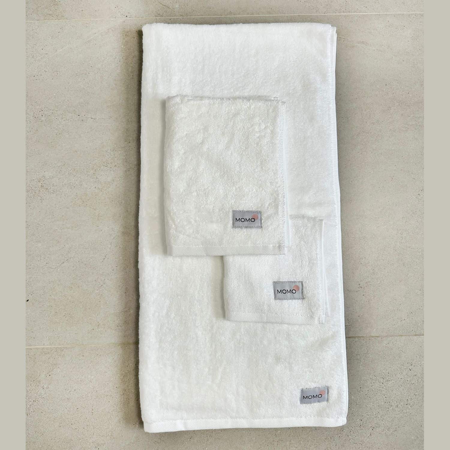 Three-piece white bamboo towel set – bath, hand and face towels, soft, absorbent and sustainable