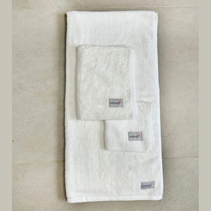 Three-piece white bamboo towel set – bath, hand and face towels, soft, absorbent and sustainable